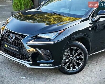 Лексус НХ 2020 у Києві на Automoto.ua Чорний Лексус НХ, об'ємом двигуна 2.49 л та пробігом 54 тис. км за 39900 $, фото 8 на Automoto.ua