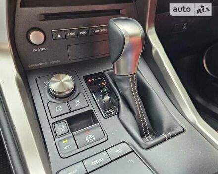 Черный Лексус НХ, объемом двигателя 2.49 л и пробегом 27 тыс. км за 34000 $, фото 37 на Automoto.ua