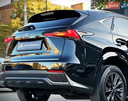 Лексус НХ 2020 у Києві на Automoto.ua Чорний Лексус НХ, об'ємом двигуна 2.49 л та пробігом 54 тис. км за 39900 $, фото 16 на Automoto.ua