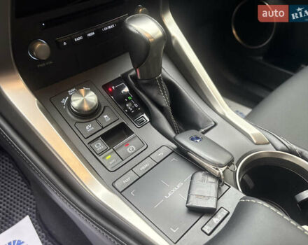 Черный Лексус НХ, объемом двигателя 2.49 л и пробегом 83 тыс. км за 38600 $, фото 12 на Automoto.ua