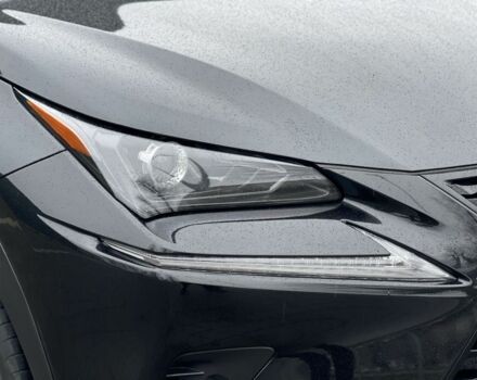 Черный Лексус НХ, объемом двигателя 2 л и пробегом 92 тыс. км за 33800 $, фото 4 на Automoto.ua