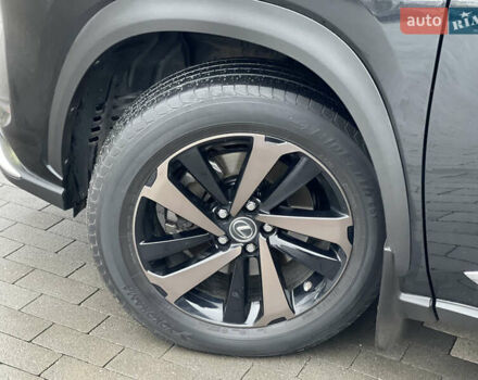 Черный Лексус НХ, объемом двигателя 1.99 л и пробегом 101 тыс. км за 33800 $, фото 2 на Automoto.ua