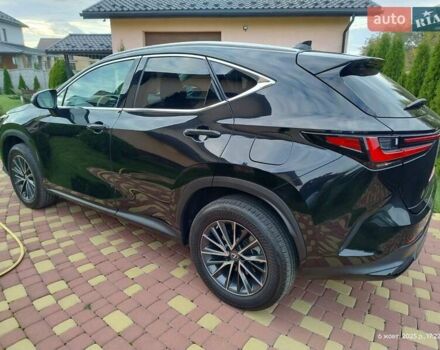 Чорний Лексус НХ, об'ємом двигуна 2.5 л та пробігом 31 тис. км за 37500 $, фото 4 на Automoto.ua