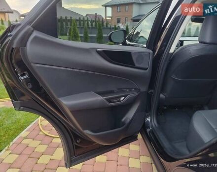 Чорний Лексус НХ, об'ємом двигуна 2.5 л та пробігом 31 тис. км за 37500 $, фото 11 на Automoto.ua