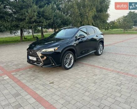 Черный Лексус НХ, объемом двигателя 2.49 л и пробегом 46 тыс. км за 59999 $, фото 1 на Automoto.ua
