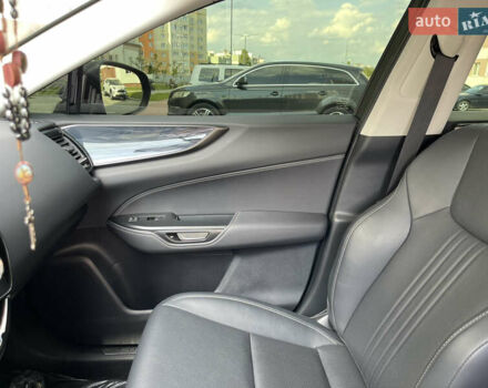 Чорний Лексус НХ, об'ємом двигуна 2.49 л та пробігом 30 тис. км за 48800 $, фото 57 на Automoto.ua