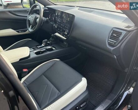 Черный Лексус НХ, объемом двигателя 2.49 л и пробегом 46 тыс. км за 59999 $, фото 22 на Automoto.ua