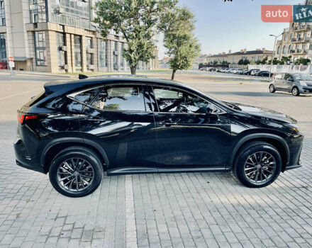 Черный Лексус НХ, объемом двигателя 2.49 л и пробегом 27 тыс. км за 41500 $, фото 3 на Automoto.ua