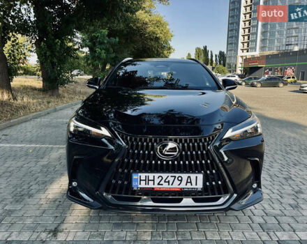 Черный Лексус НХ, объемом двигателя 2.49 л и пробегом 27 тыс. км за 41500 $, фото 1 на Automoto.ua