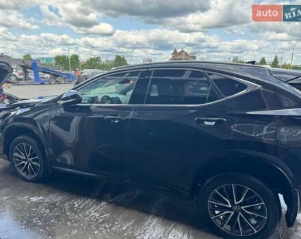 Чорний Лексус НХ, об'ємом двигуна 2.49 л та пробігом 76 тис. км за 33500 $, фото 4 на Automoto.ua