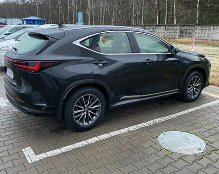 Черный Лексус НХ, объемом двигателя 1.99 л и пробегом 162 тыс. км за 43200 $, фото 3 на Automoto.ua