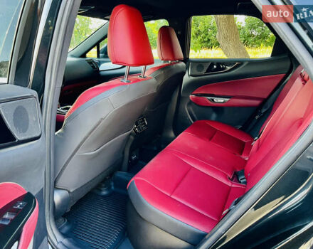 Черный Лексус НХ, объемом двигателя 2.49 л и пробегом 27 тыс. км за 41500 $, фото 12 на Automoto.ua