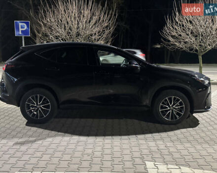 Черный Лексус НХ, объемом двигателя 2.39 л и пробегом 1 тыс. км за 47000 $, фото 6 на Automoto.ua