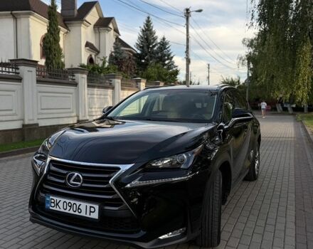 Черный Лексус НХ, объемом двигателя 2 л и пробегом 105 тыс. км за 24600 $, фото 1 на Automoto.ua