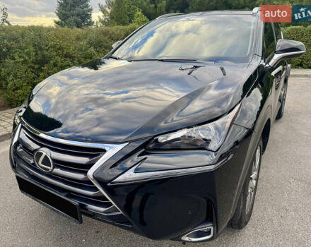 Черный Лексус НХ, объемом двигателя 2 л и пробегом 106 тыс. км за 22999 $, фото 1 на Automoto.ua