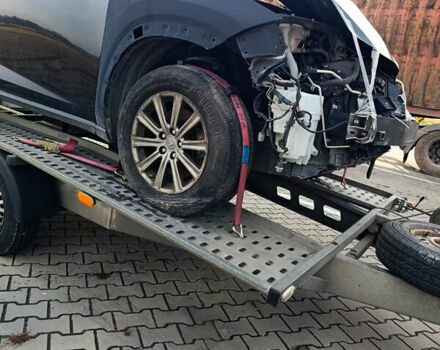 Черный Лексус НХ, объемом двигателя 2 л и пробегом 160 тыс. км за 14900 $, фото 1 на Automoto.ua