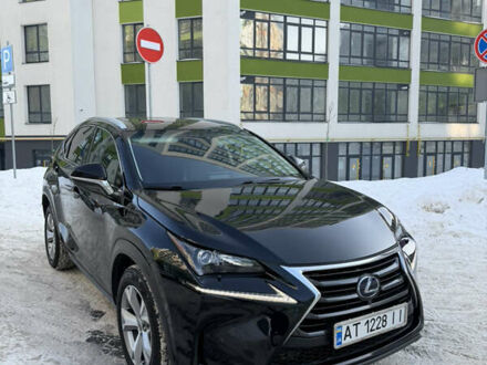 Черный Лексус НХ, объемом двигателя 2 л и пробегом 135 тыс. км за 20300 $, фото 1 на Automoto.ua