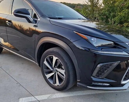 Черный Лексус НХ, объемом двигателя 2 л и пробегом 62 тыс. км за 25000 $, фото 1 на Automoto.ua