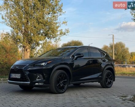 Черный Лексус НХ, объемом двигателя 2.49 л и пробегом 185 тыс. км за 24500 $, фото 1 на Automoto.ua