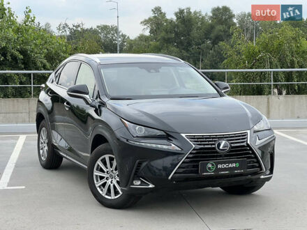 Лексус НХ 2018 в Киеве на Automoto.ua Черный Лексус НХ, объемом двигателя 2.5 л и пробегом 180 тыс. км за 26500 $, фото 1 на Automoto.ua