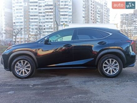 Чорний Лексус НХ, об'ємом двигуна 2 л та пробігом 64 тис. км за 34000 $, фото 1 на Automoto.ua