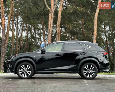 Чорний Лексус НХ, об'ємом двигуна 2 л та пробігом 46 тис. км за 32500 $, фото 1 на Automoto.ua