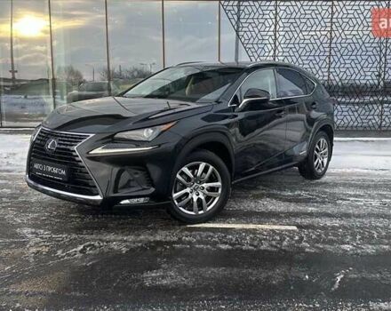 Черный Лексус НХ, объемом двигателя 2.49 л и пробегом 52 тыс. км за 40319 $, фото 1 на Automoto.ua