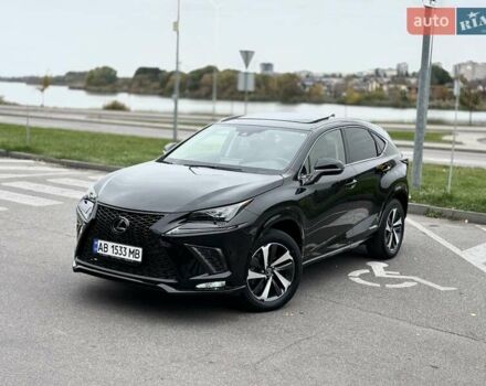 Чорний Лексус НХ, об'ємом двигуна 2.49 л та пробігом 84 тис. км за 39900 $, фото 1 на Automoto.ua