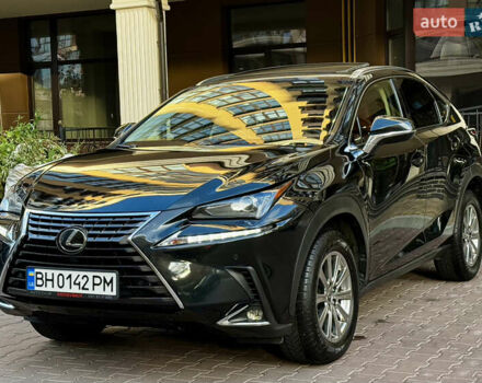 Чорний Лексус НХ, об'ємом двигуна 2 л та пробігом 36 тис. км за 31500 $, фото 1 на Automoto.ua