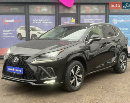 Черный Лексус НХ, объемом двигателя 2.49 л и пробегом 83 тыс. км за 38600 $, фото 1 на Automoto.ua