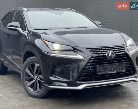 Черный Лексус НХ, объемом двигателя 1.99 л и пробегом 101 тыс. км за 33800 $, фото 1 на Automoto.ua