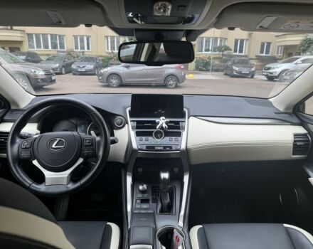 Черный Лексус НХ, объемом двигателя 2 л и пробегом 57 тыс. км за 37000 $, фото 1 на Automoto.ua