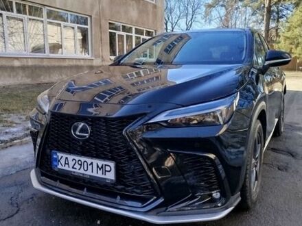 Черный Лексус НХ, объемом двигателя 2.39 л и пробегом 38 тыс. км за 41900 $, фото 1 на Automoto.ua