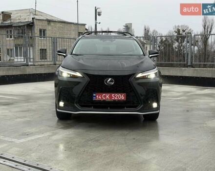 Черный Лексус НХ, объемом двигателя 2.49 л и пробегом 2 тыс. км за 51500 $, фото 1 на Automoto.ua