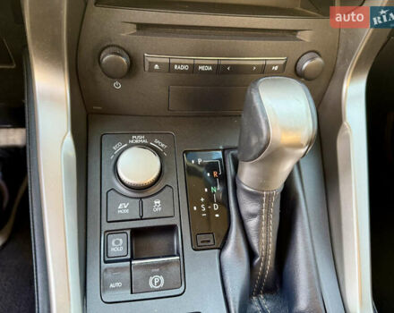 Коричневый Лексус НХ, объемом двигателя 2.49 л и пробегом 202 тыс. км за 25300 $, фото 20 на Automoto.ua