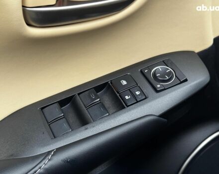 Коричневый Лексус НХ, объемом двигателя 2 л и пробегом 113 тыс. км за 20990 $, фото 14 на Automoto.ua