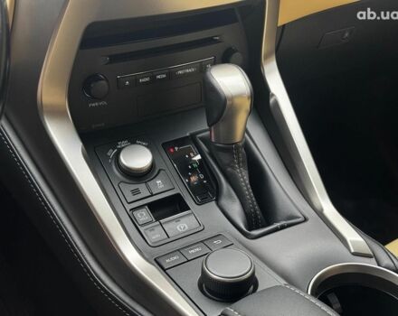 Коричневый Лексус НХ, объемом двигателя 2 л и пробегом 113 тыс. км за 20990 $, фото 16 на Automoto.ua