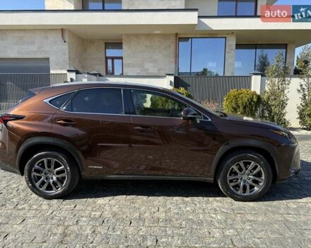 Коричневий Лексус НХ, об'ємом двигуна 2.49 л та пробігом 129 тис. км за 32900 $, фото 3 на Automoto.ua