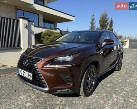 Коричневий Лексус НХ, об'ємом двигуна 2.49 л та пробігом 129 тис. км за 32900 $, фото 1 на Automoto.ua