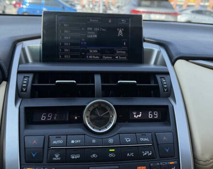 Лексус НХ 2014 в Львове на Automoto.ua Красный Лексус НХ, объемом двигателя 2 л и пробегом 195 тыс. км за 22200 $, фото 27 на Automoto.ua