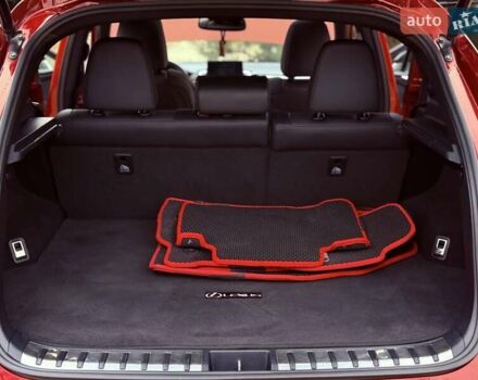 Красный Лексус НХ, объемом двигателя 2 л и пробегом 125 тыс. км за 24800 $, фото 61 на Automoto.ua