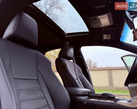 Красный Лексус НХ, объемом двигателя 2 л и пробегом 125 тыс. км за 24800 $, фото 62 на Automoto.ua