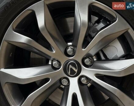 Червоний Лексус НХ, об'ємом двигуна 2 л та пробігом 125 тис. км за 22900 $, фото 6 на Automoto.ua