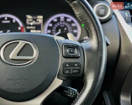 Червоний Лексус НХ, об'ємом двигуна 2 л та пробігом 51 тис. км за 28500 $, фото 31 на Automoto.ua