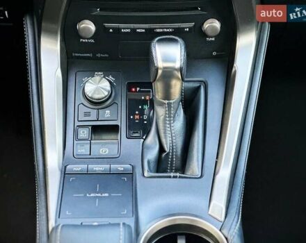 Червоний Лексус НХ, об'ємом двигуна 2 л та пробігом 51 тис. км за 28500 $, фото 36 на Automoto.ua