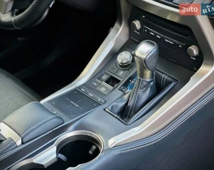 Червоний Лексус НХ, об'ємом двигуна 2 л та пробігом 51 тис. км за 28500 $, фото 27 на Automoto.ua