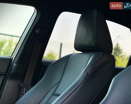 Червоний Лексус НХ, об'ємом двигуна 2 л та пробігом 51 тис. км за 28500 $, фото 20 на Automoto.ua