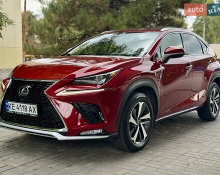 Красный Лексус НХ, объемом двигателя 2 л и пробегом 94 тыс. км за 22999 $, фото 1 на Automoto.ua