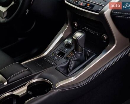 Червоний Лексус НХ, об'ємом двигуна 2 л та пробігом 61 тис. км за 26990 $, фото 56 на Automoto.ua