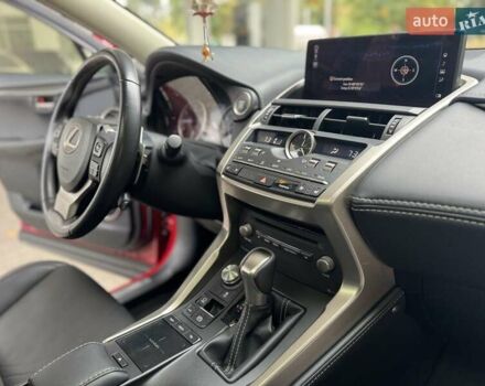 Червоний Лексус НХ, об'ємом двигуна 2 л та пробігом 94 тис. км за 22999 $, фото 28 на Automoto.ua